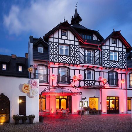 Hotel Rejs Устка Екстериор снимка