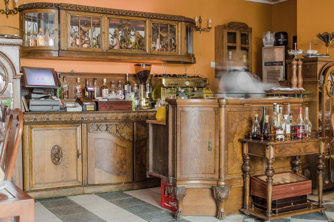 Hotel Rejs Устка Екстериор снимка